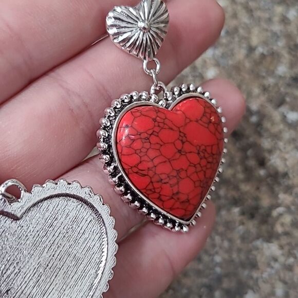 ♡ Valentines Gift ♡Deep Red Stone Alloy Heart Dangle Earrings - Picture 7 of 7